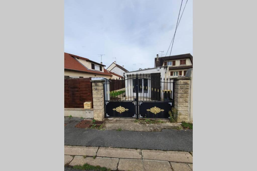 Maison Roisseenne Entre Paris Et Disneyland Roissy-en-Brie Zewnętrze zdjęcie